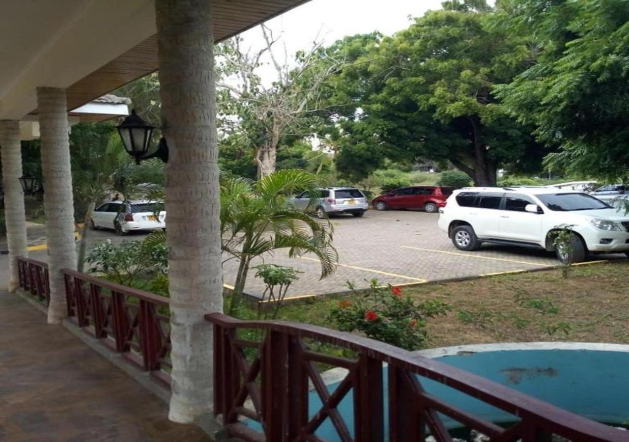 Watamu Adventist Beach Resort Exterior foto